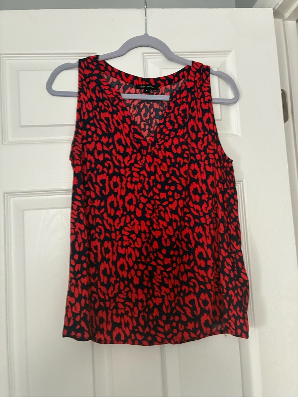 Anne Carson Sleeveless Red and Navy blue Animal Print V-Neck Top, size M